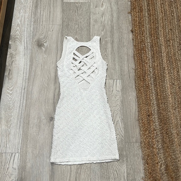 attached video so you can see dress.. stretchy/comfy! Has 4 rhinestones on front - Picture 1 of 5